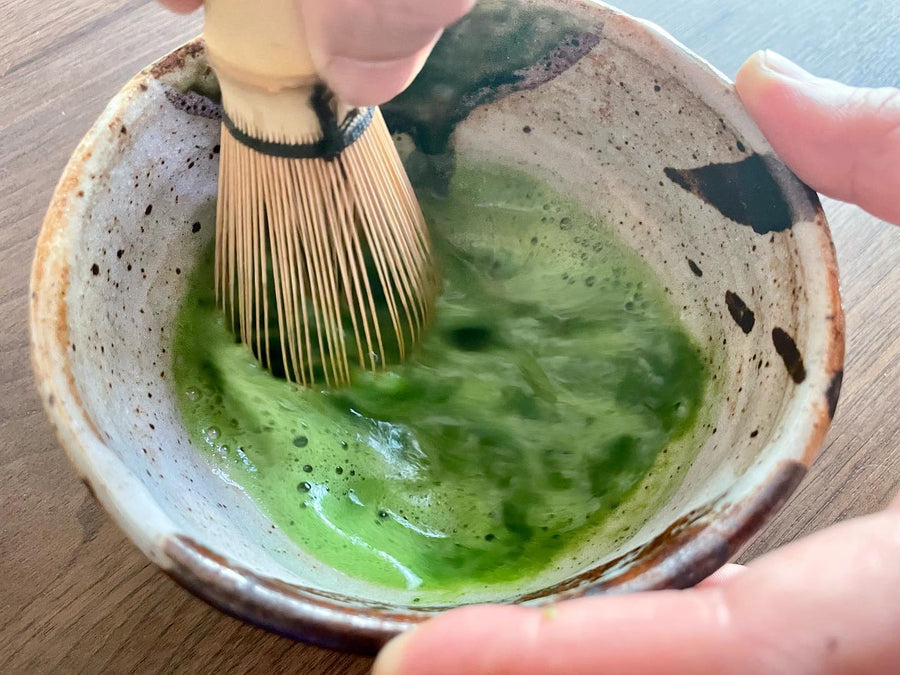 De ce e matcha superioară ceaiurilor verzi?